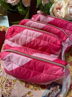Estee Lauder Cotton Candy Puffer Beauty Bags Set 4 NWT